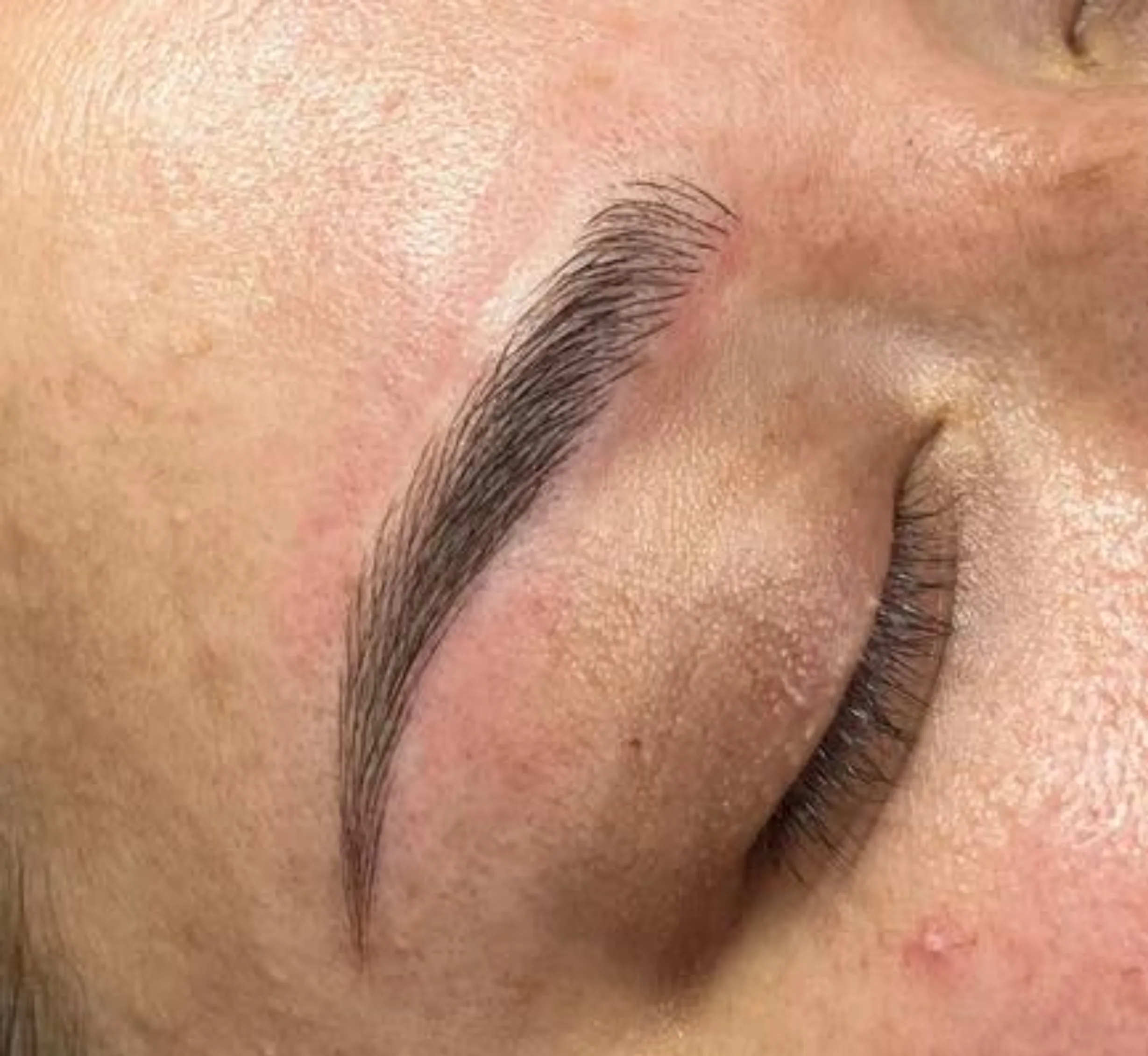 microblading and natural brow hair